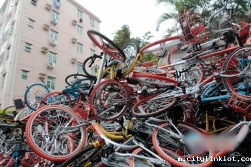 共享单车:绿色出行还是垃圾遍地?
