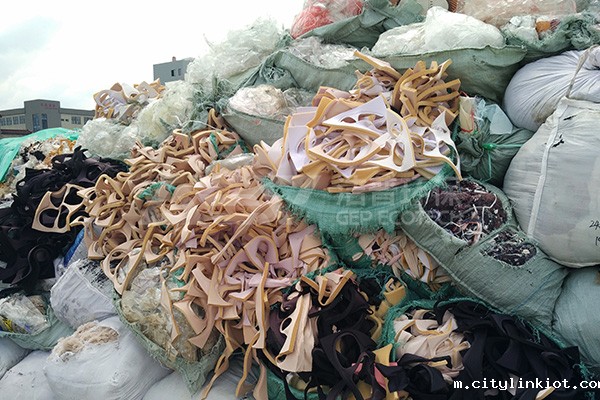 皮革厂边角料破碎机性能怎么样?处理皮革布料不再是难题