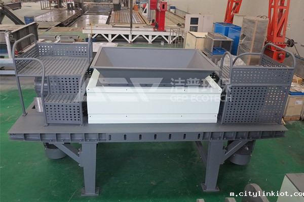 橡胶撕碎机卡料有什么好的办法解决？