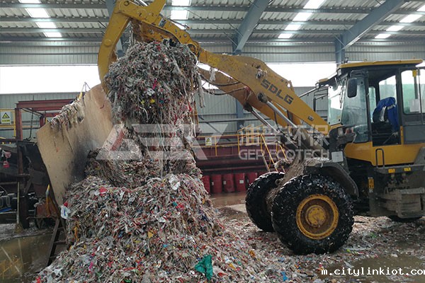 造纸厂绞绳废料破碎生产线现场,破碎处理系统