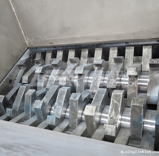 华体会官方资助狼堡GDS5el刀箱