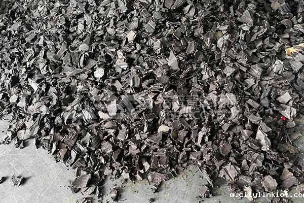 轮胎粉碎机多少钱一套？废旧轮胎粉碎机价格