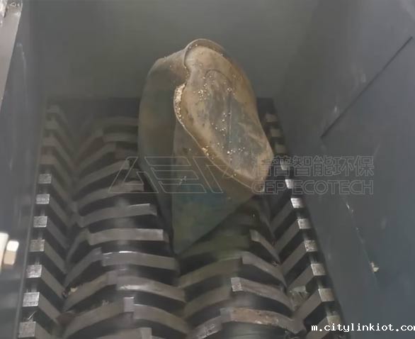 塑料桶破碎机处置项目现场视频